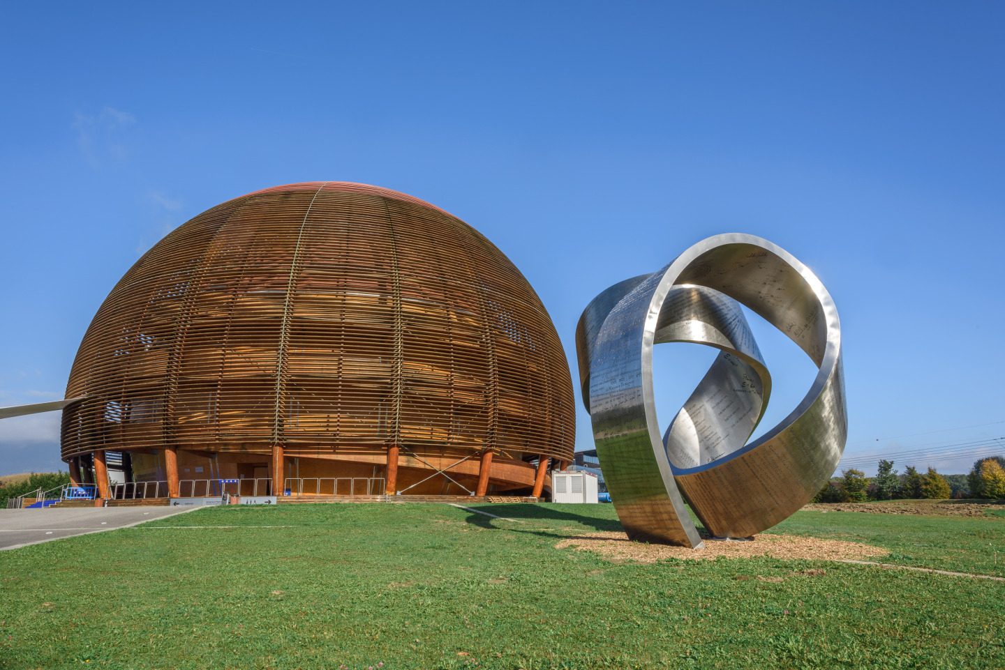 CERN inaugurates steel sculpture 