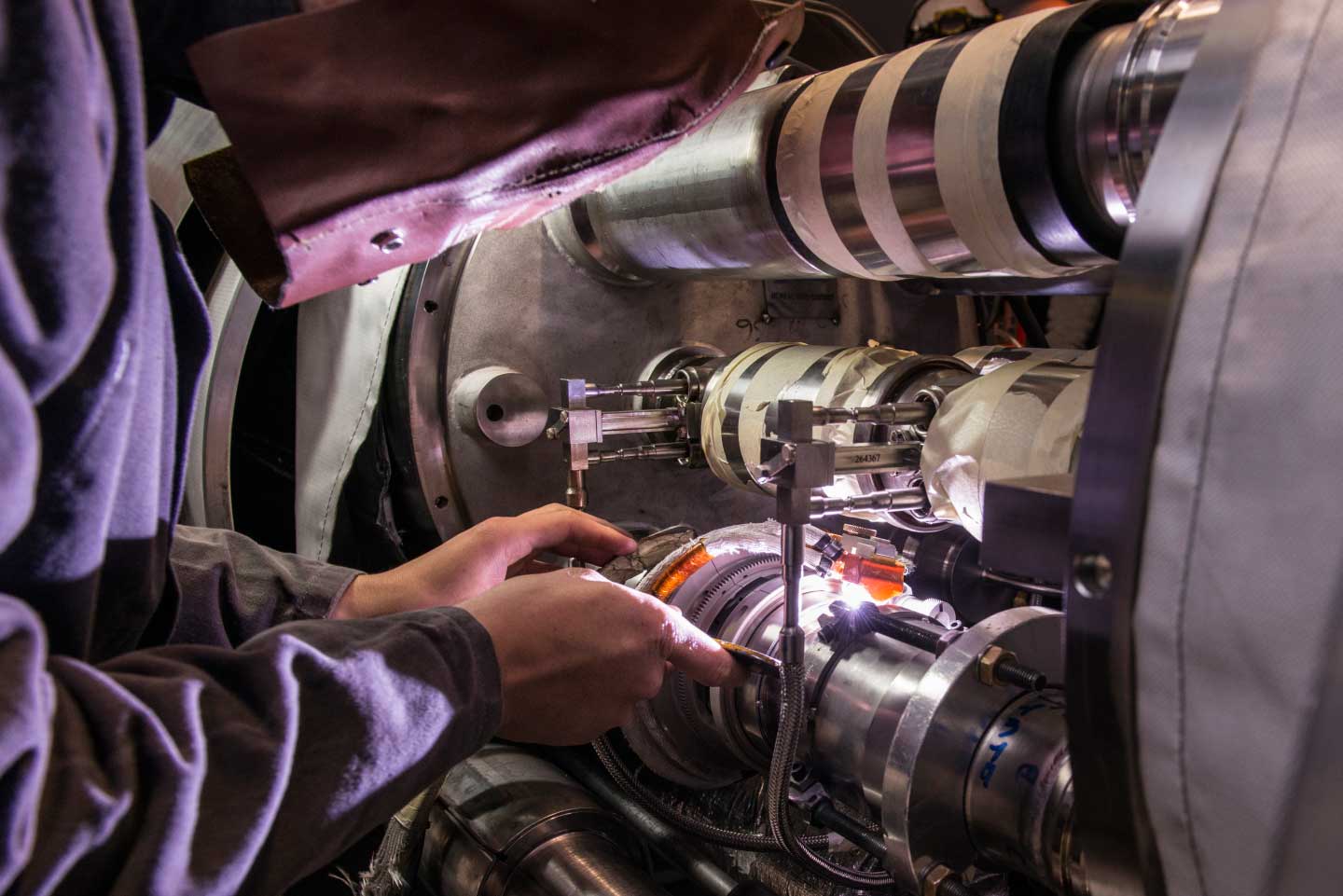 In pictures: final weld in the LHC splice consolidation