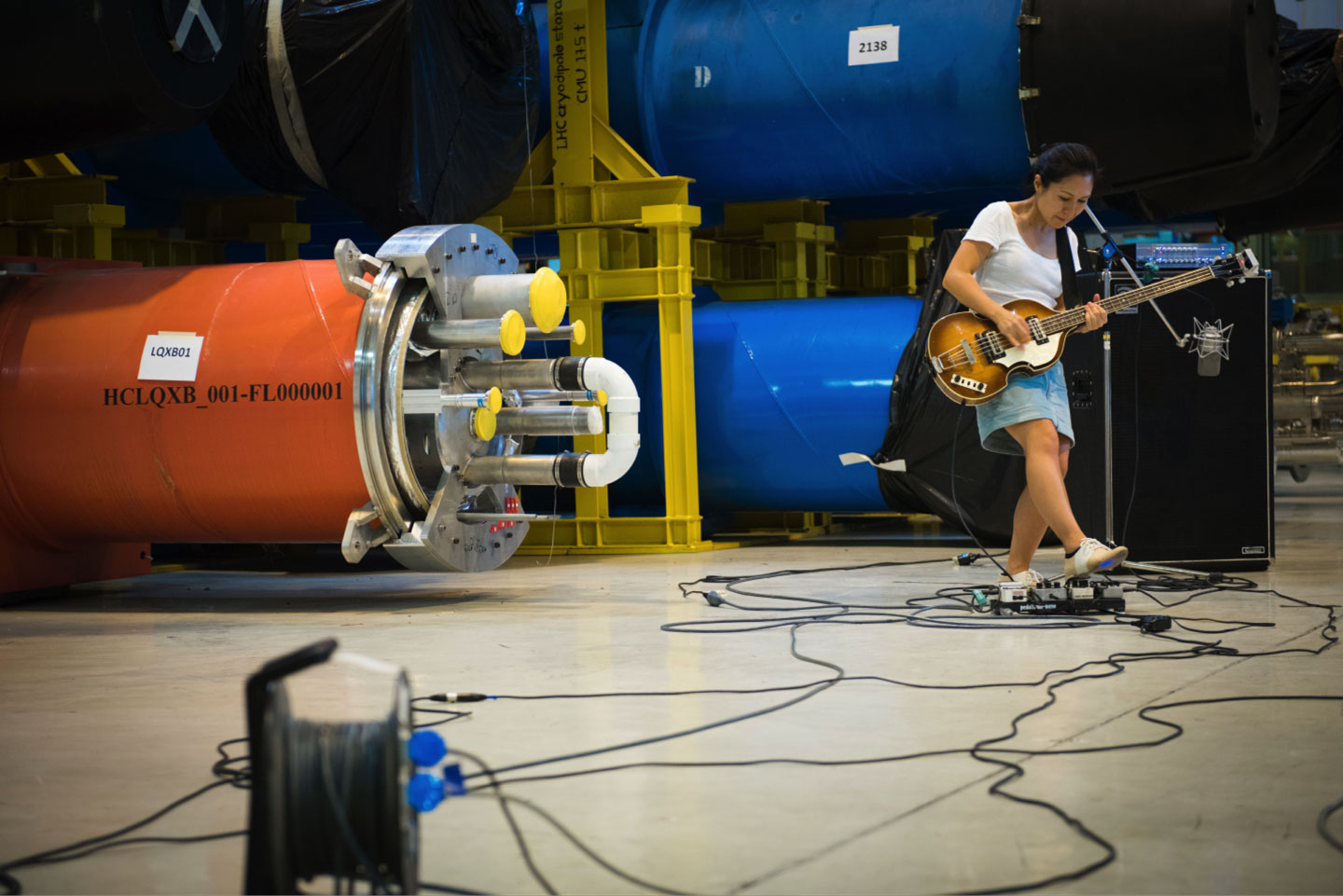 Indie band Deerhoof experiment with sound at CERN