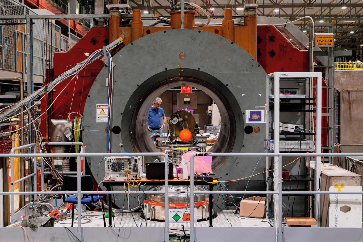 MADMAX’s new detector and the Morpurgo magnet in CERN’s North Area  (Image: M.Cavazza/CERN)